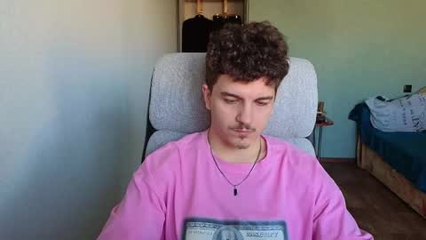 Snapshot of hellish_sugar chatting on March 2026 05:02:02 AM Remy online show from March 2026 05:02:02 AM