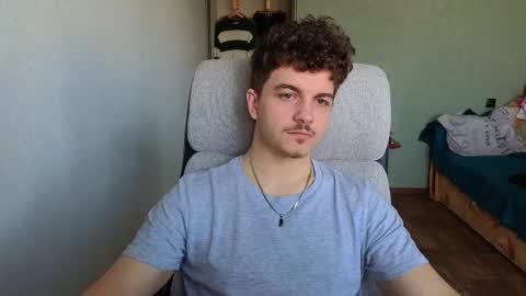 Snapshot of hellish_sugar chatting on March 2026 06:06:02 AM Remy online show from March 2026 06:06:02 AM