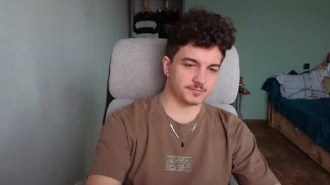 Snapshot of hellish_sugar chatting on March 2026 05:34:01 AM Remy online show from March 2026 05:34:01 AM