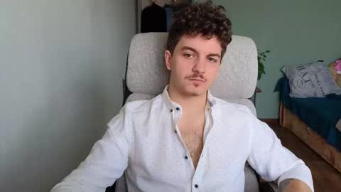 Snapshot of hellish_sugar chatting on March 2026 06:08:01 AM Remy online show from March 2026 06:08:01 AM