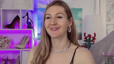 Alisia  Monday to Friday from 10 am to 4 pm GMT 2 online show from December 2024 11:34:02 AM