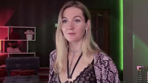 Alisia  Monday to Friday from 10 am to 4 pm GMT 2 online show from October 2025 08:15:01 AM