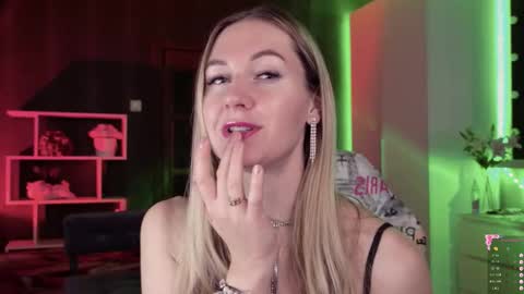 Alisia  Monday to Friday from 10 am to 4 pm GMT 2 online show from October 2025 08:18:01 AM