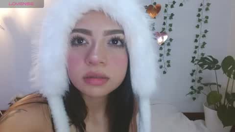 Snapshot of hellokitty_valery1 chatting on April 2026 01:06:01 AM hellokitty_valery1 online show from April 2026 01:06:01 AM