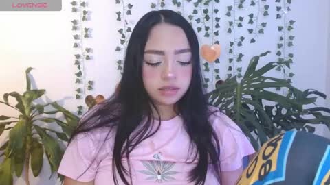 Snapshot of hellokitty_valery1 chatting on April 2026 01:53:01 AM hellokitty_valery1 online show from April 2026 01:53:01 AM