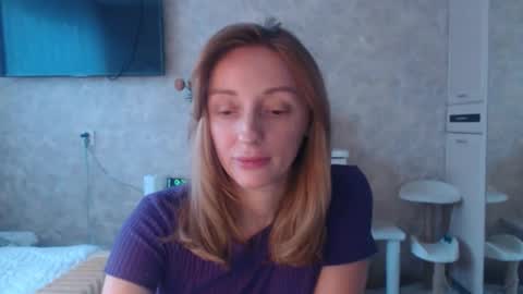 Snapshot of hellokittykaty chatting on February 2026 06:30:02 AM Victory online show from February 2026 06:30:02 AM