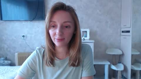 Snapshot of hellokittykaty chatting on February 2026 06:33:02 AM Victory online show from February 2026 06:33:02 AM