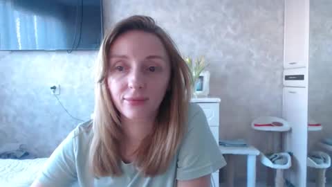 Snapshot of hellokittykaty chatting on March 2026 06:20:01 AM Victory online show from March 2026 06:20:01 AM