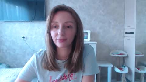 Snapshot of hellokittykaty chatting on March 2026 06:19:01 AM Victory online show from March 2026 06:19:01 AM