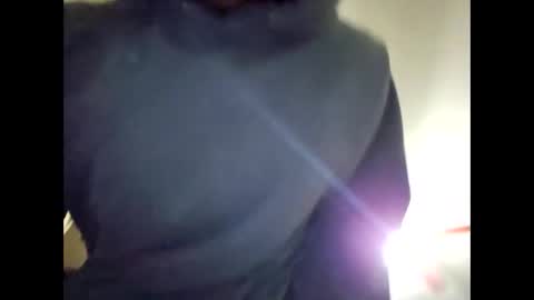 Snapshot of helloladysandgents chatting on November 2025 05:12:03 AM helloladysandgents online show from November 2025 05:12:03 AM