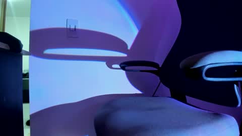 Snapshot of hellseph420 chatting on February 2025 05:25:01 AM Owner of your wallet online show from February 2025 05:25:01 AM