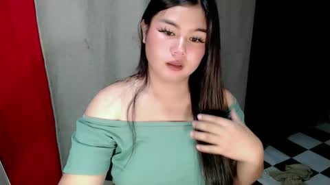 Snapshot of heluv_tiara chatting on November 2025 11:33:02 AM tiara tine online show from November 2025 11:33:02 AM