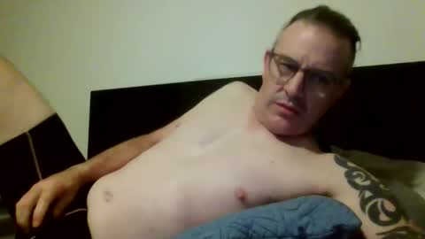 hempie1973 online show from April 2026 03:09:01 PM
