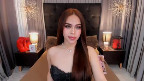 Snapshot of hennessygoddess69 chatting on February 2025 07:02:01 PM HENNESSY online show from February 2025 07:02:01 PM