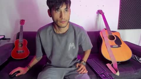 Snapshot of henrik_senn chatting on December 2024 10:24:02 AM henrik_senn online show from December 2024 10:24:02 AM