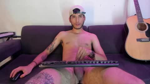 Snapshot of henrik_senn chatting on December 2024 06:56:02 AM henrik_senn online show from December 2024 06:56:02 AM