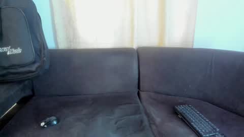 Snapshot of henrik_senn chatting on October 2025 06:15:02 PM henrik_senn online show from October 2025 06:15:02 PM