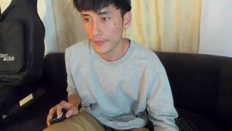 Snapshot of henrik_senn chatting on October 2025 12:31:01 AM henrik_senn online show from October 2025 12:31:01 AM