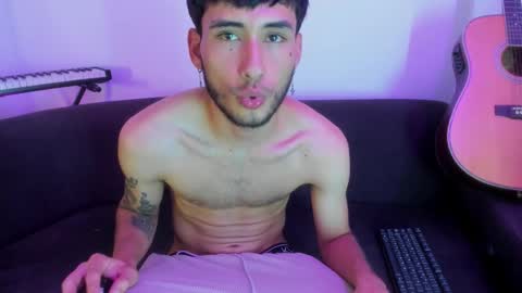 henrik_senn online show from November 2025 12:21:01 AM