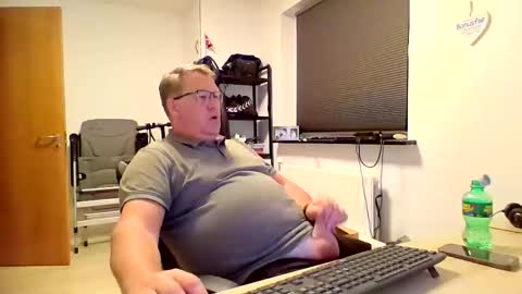 henrikrp1971 online show from November 2025 09:26:02 PM