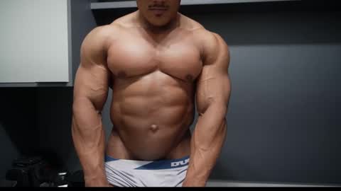 Henri online show from March 2026 10:40:01 PM