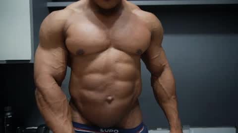 Henri online show from April 2026 10:18:01 PM