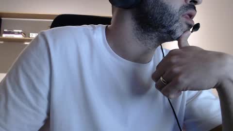 henriquealm online show from October 2025 10:19:01 PM