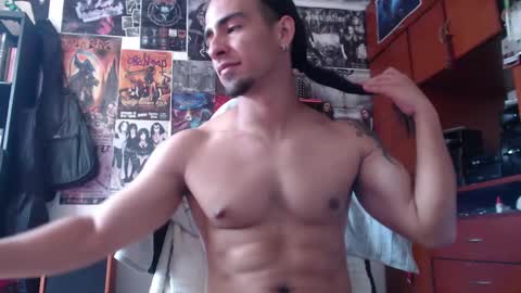 Snapshot of henry_barbarian_ chatting on January 2025 05:06:01 PM Henry Barbarian online show from January 2025 05:06:01 PM