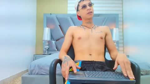 Henry online show from March 2026 07:57:02 PM