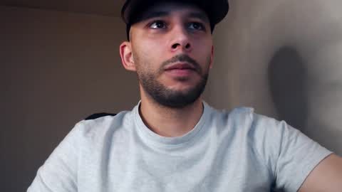 HenryAxe online show from November 2025 01:35:02 PM