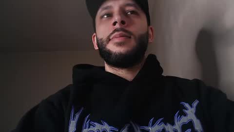 HenryAxe online show from May 2026 01:05:02 PM
