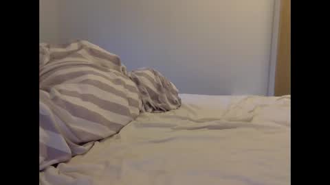 Snapshot of henryhipster chatting on January 2026 08:53:02 AM Henryhipster sub spank useme new Europe Twink kiss first fit kinky naughty online show from January 2026 08:53:02 AM