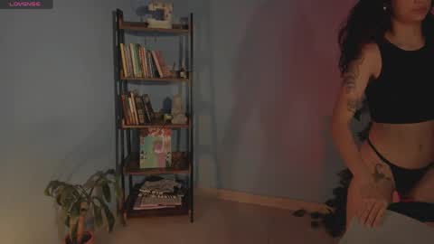Snapshot of hera_069 chatting on April 2026 11:46:02 AM Hello I am Valentina independent Colombian model I love sensuality and pleasure welcome online show from April 2026 11:46:02 AM