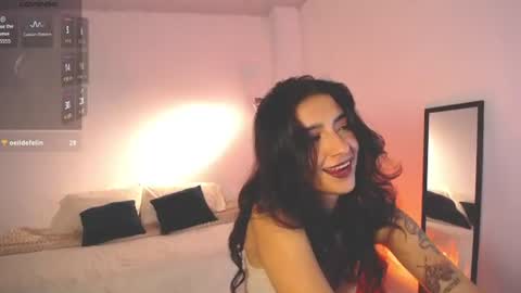 Hello I am Valentina independent Colombian model I love sensuality and pleasure welcome online show from July 2026 10:09:01 PM