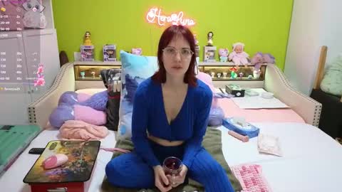 Snapshot of heraluna_ chatting on February 2026 10:05:02 PM HeraLuna online show from February 2026 10:05:02 PM