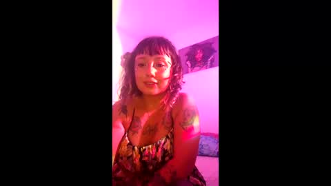 Snapshot of hermaioni77 chatting on May 2026 04:40:01 AM hermaioni77 online show from May 2026 04:40:01 AM