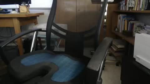 hero0111 online show from November 2025 02:02:01 PM