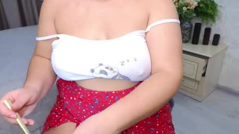 Snapshot of heroine_of_your_life chatting on November 2025 06:57:02 AM Maryana online show from November 2025 06:57:02 AM