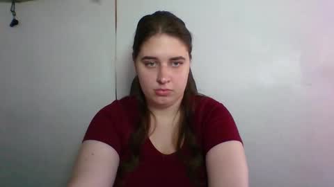 hess_luna_ online show from October 2025 09:10:02 AM