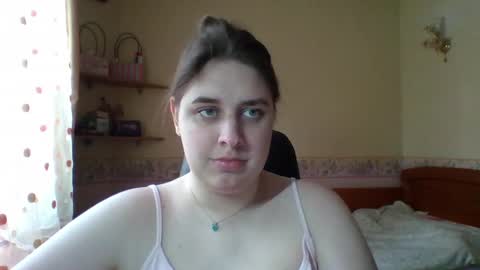 hess_luna_ online show from May 2026 09:03:02 AM