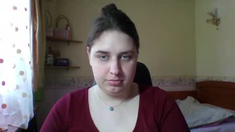 hess_luna_ online show from May 2026 09:03:02 AM