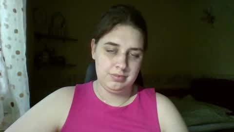 hess_luna_ online show from May 2026 09:06:01 AM