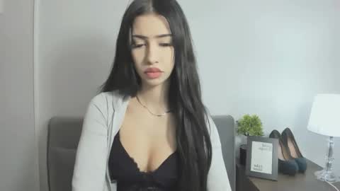 hesterenjoy online show from February 2026 06:17:02 AM