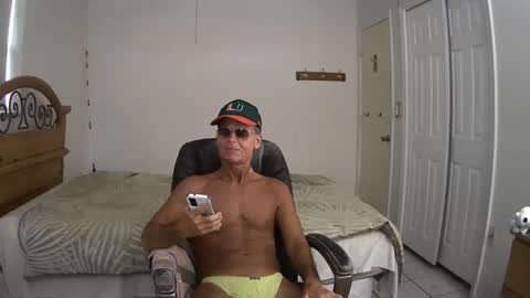 hewes1 online show from September 2025 07:24:02 PM