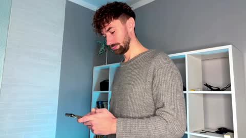 Arnold online show from December 2024 03:09:02 PM