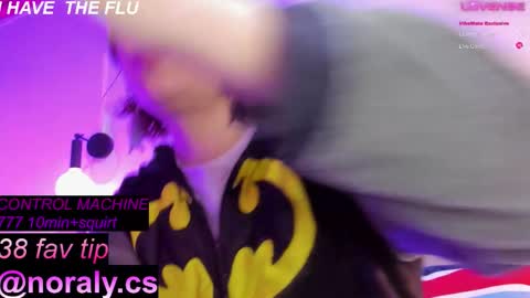 Noraly  online show from November 2025 04:44:02 AM