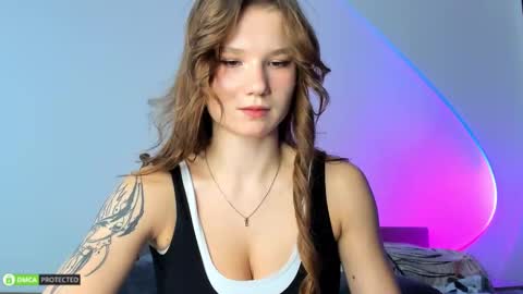 Snapshot of hey_tyankaaaa chatting on September 2025 10:42:02 PM Bella 3 online show from September 2025 10:42:02 PM