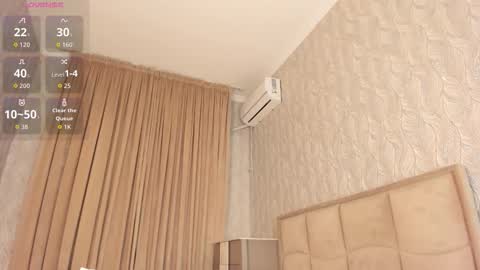 Snapshot of heyheynekoneko chatting on March 2026 10:04:02 PM Maneki-Neko online show from March 2026 10:04:02 PM