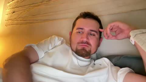 Snapshot of heyitsryan01 chatting on November 2025 11:49:02 PM heyitsryan01 online show from November 2025 11:49:02 PM