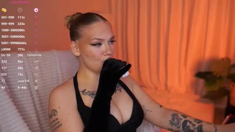 heynoirsam online show from March 2026 06:13:01 AM